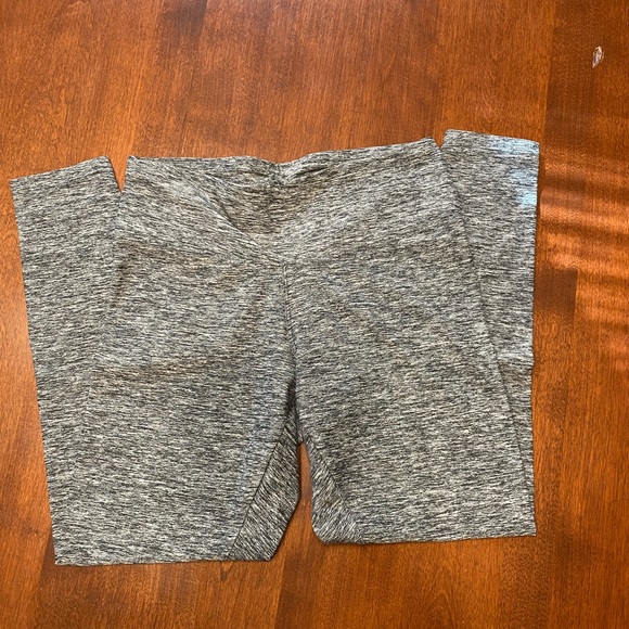 Express Leggings - Picture 2 of 4